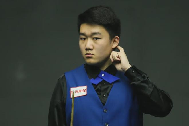 苏超夺冠后，泰州正探索开通主题旅游专列；高铁线路正在修建