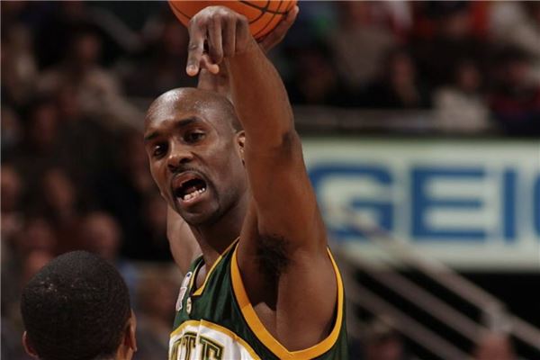 但在比赛压 但在比赛压