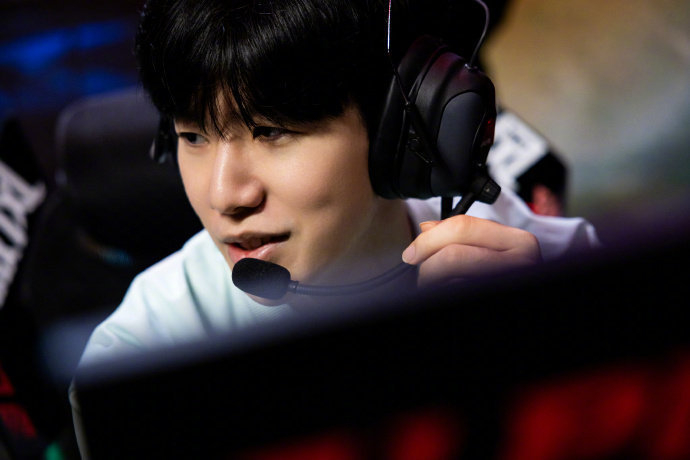 尔和维拉蒂 尔和维拉蒂